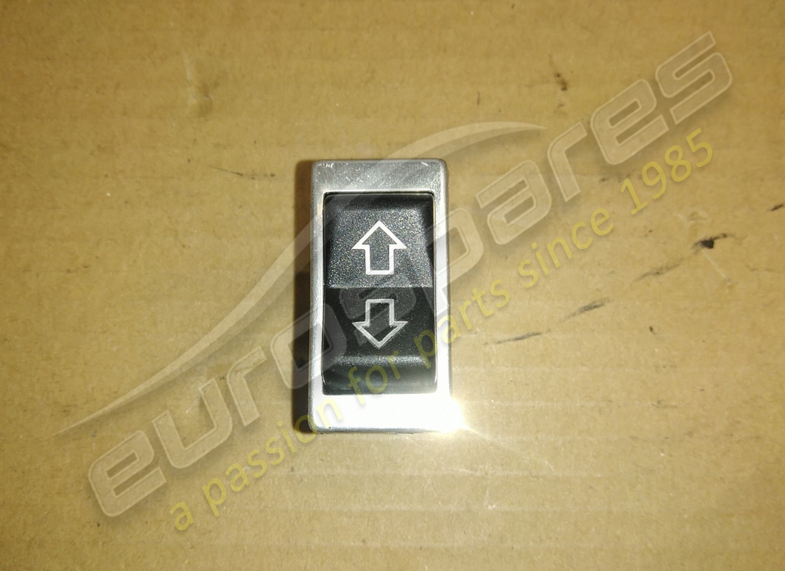 USED Ferrari WINDOW SWITCH . PART NUMBER 30073407 (1)