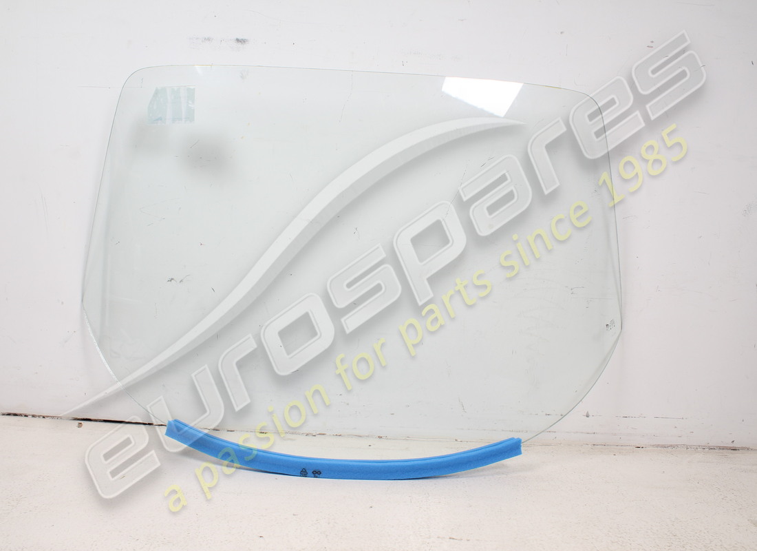 NEW (OTHER) Eurospares WINDSCREEN 246 GT & GTS 206 GT (GREEN TINTED). PART NUMBER 20030201 (1)