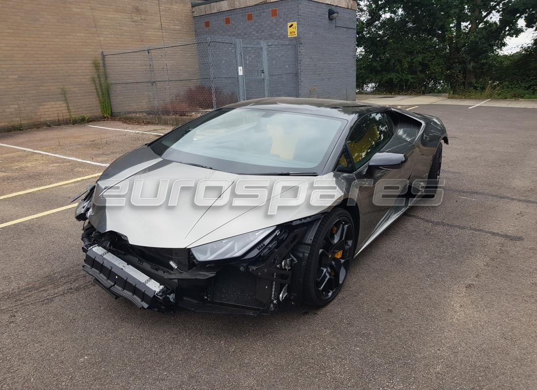 lamborghini lp610-4 coupe (2016) being prepared for dismantling at eurospares