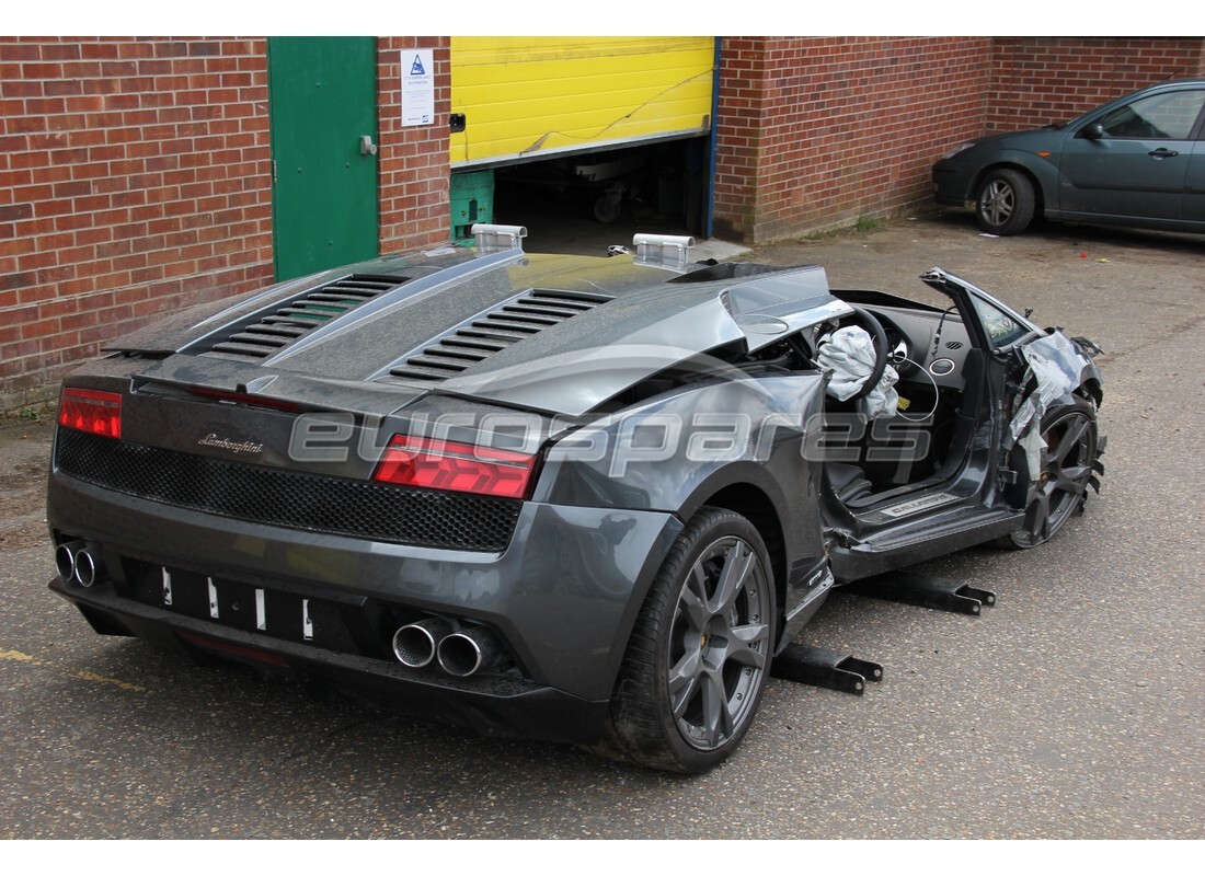 lamborghini lp560-4 spider (2010) with 8,000 miles, being prepared for dismantling #5