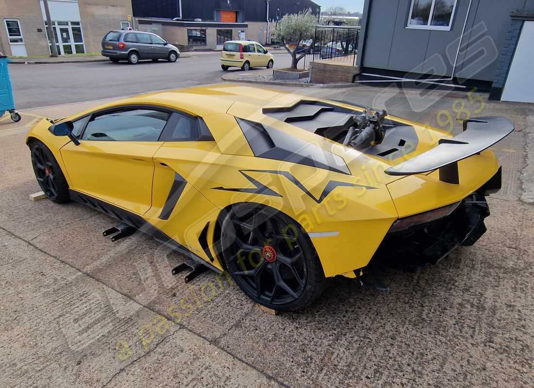 lamborghini lp750-4 sv coupe (2016) with 6,468 miles, being prepared for dismantling #3