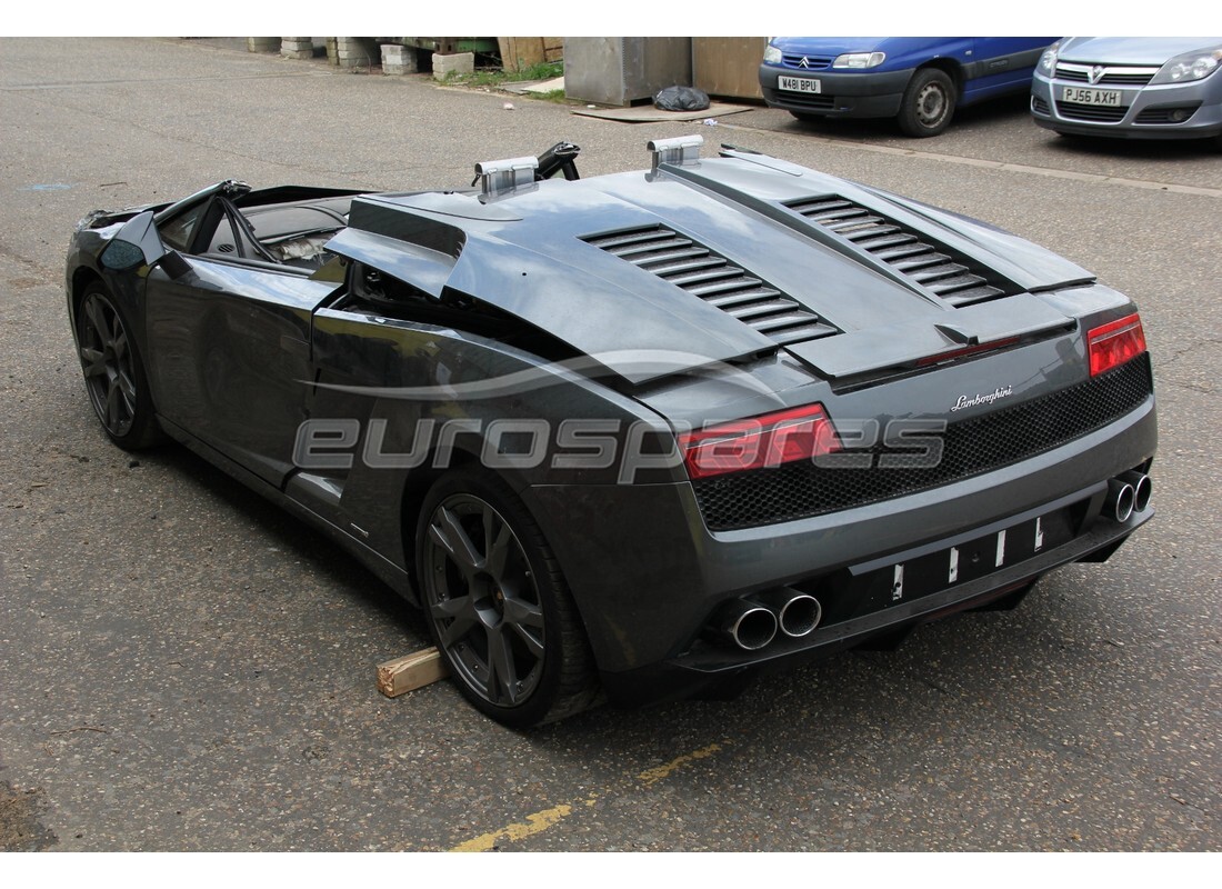 lamborghini lp560-4 spider (2010) with 8,000 miles, being prepared for dismantling #3