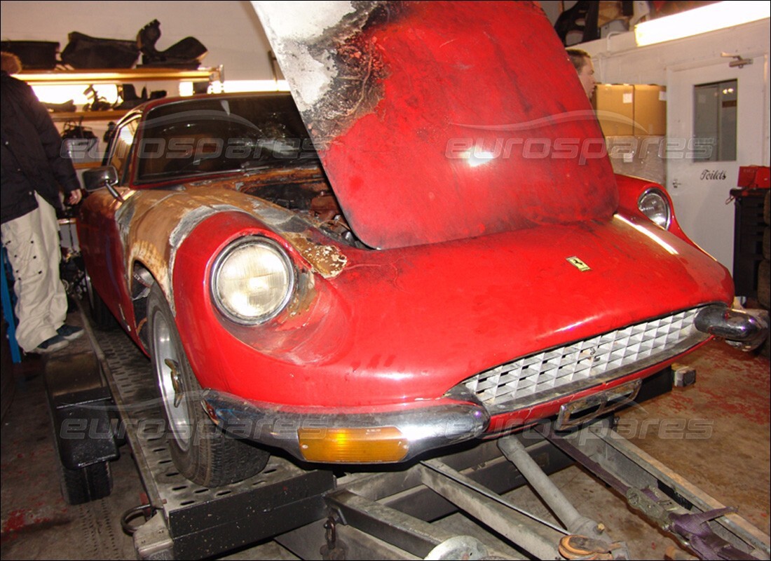 Ferrari 365 GT 2+2 (Mechanical) with Unknown, being prepared for breaking #8
