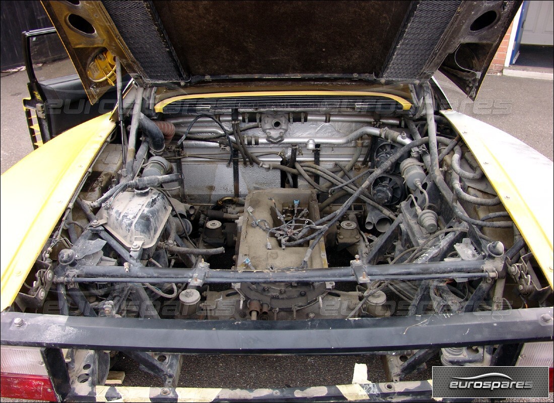 Ferrari Testarossa (1990) with 18,000 Kilometers, being prepared for breaking #9