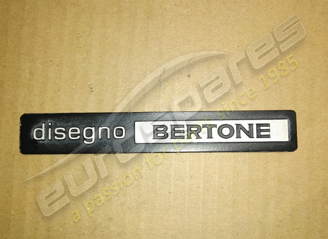 Ferrari Part | FREGIO DISEGNO DI BERTONE 006111447 Used