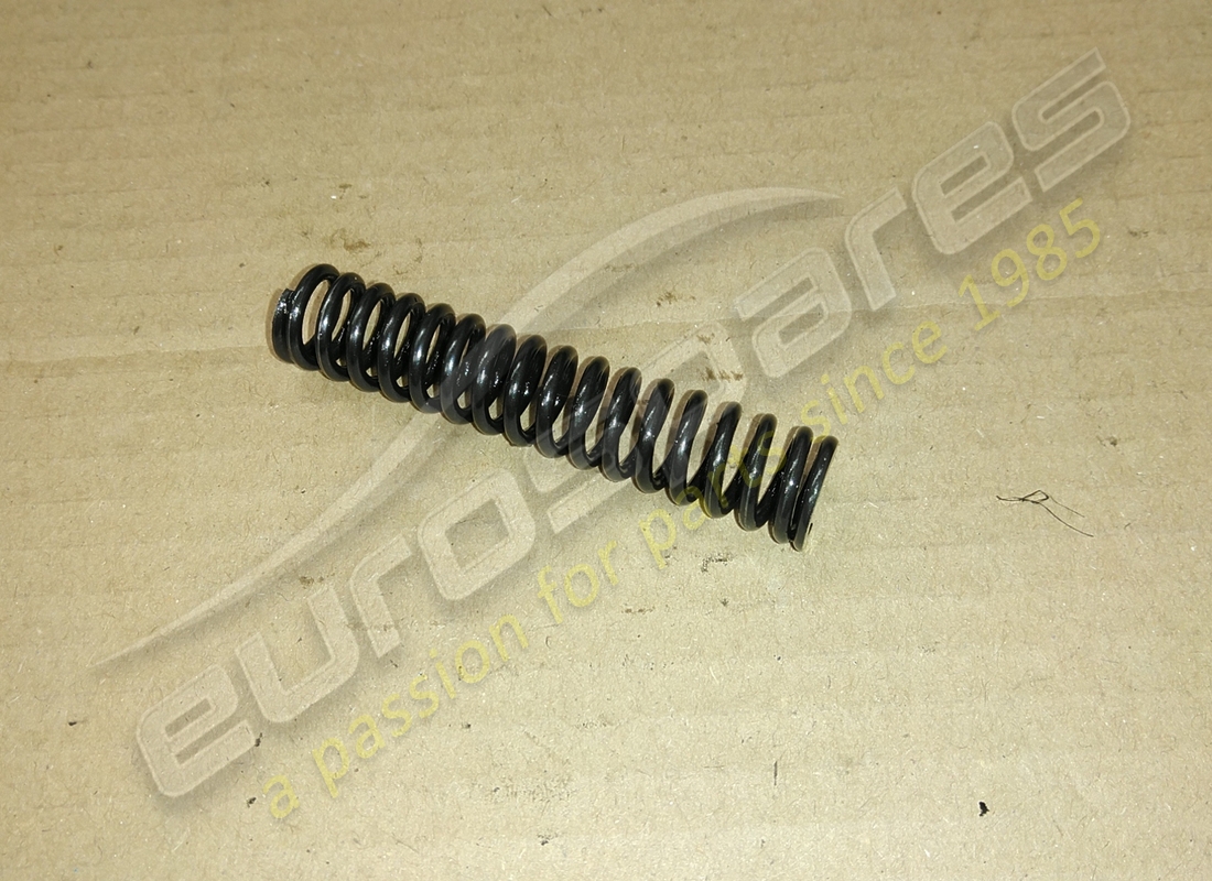 USED Ferrari SPRING FOR VALVE . PART NUMBER 133550 (1)