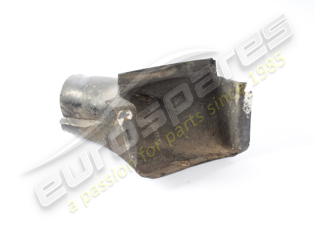 DAMAGED Ferrari RH BRAKE AIR CONVEYOR . PART NUMBER 124191 (1)