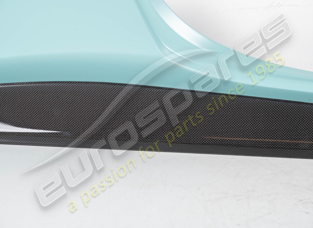 NEW Ferrari RH UNDERDOOR TRIM. PART NUMBER 86936210 (2)