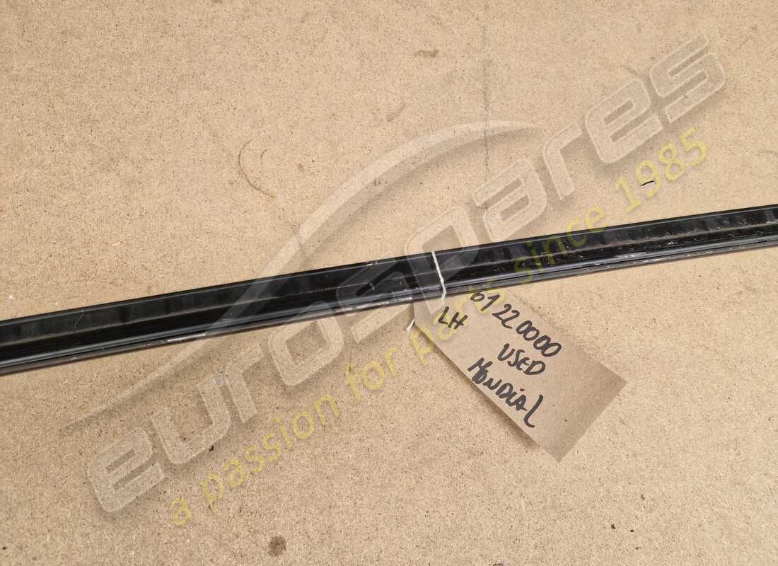 USED Ferrari LH DOOR MOULDING. PART NUMBER 61220000 (5)