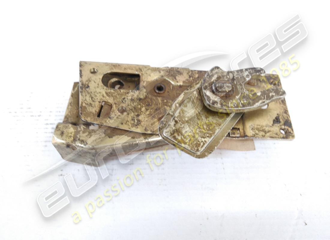 NEW Ferrari LH DOOR LOCK. PART NUMBER 2433017301 (2)