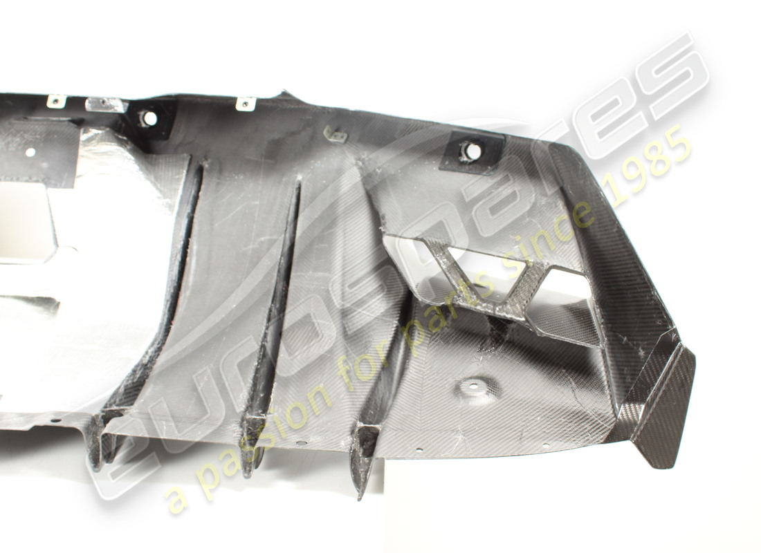 NEW Lamborghini REAR DIFFUSER. PART NUMBER 470807107B (2)