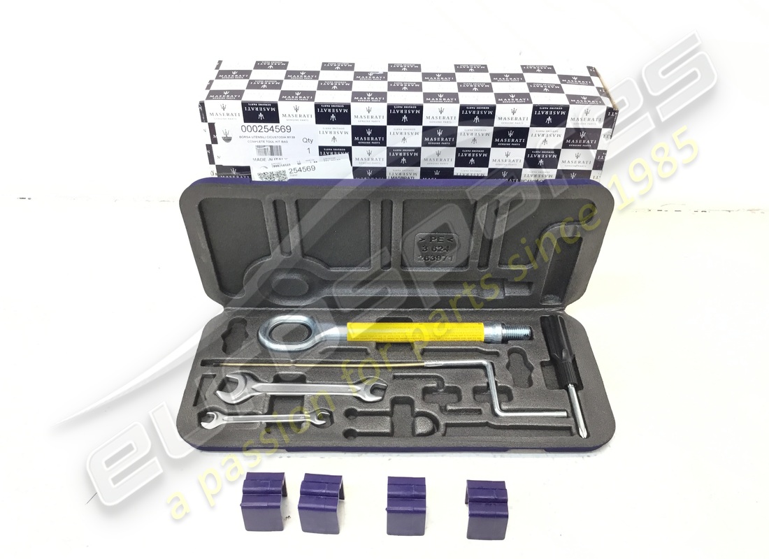 NEW Maserati TOOLS KIT M1. PART NUMBER 254569 (2)