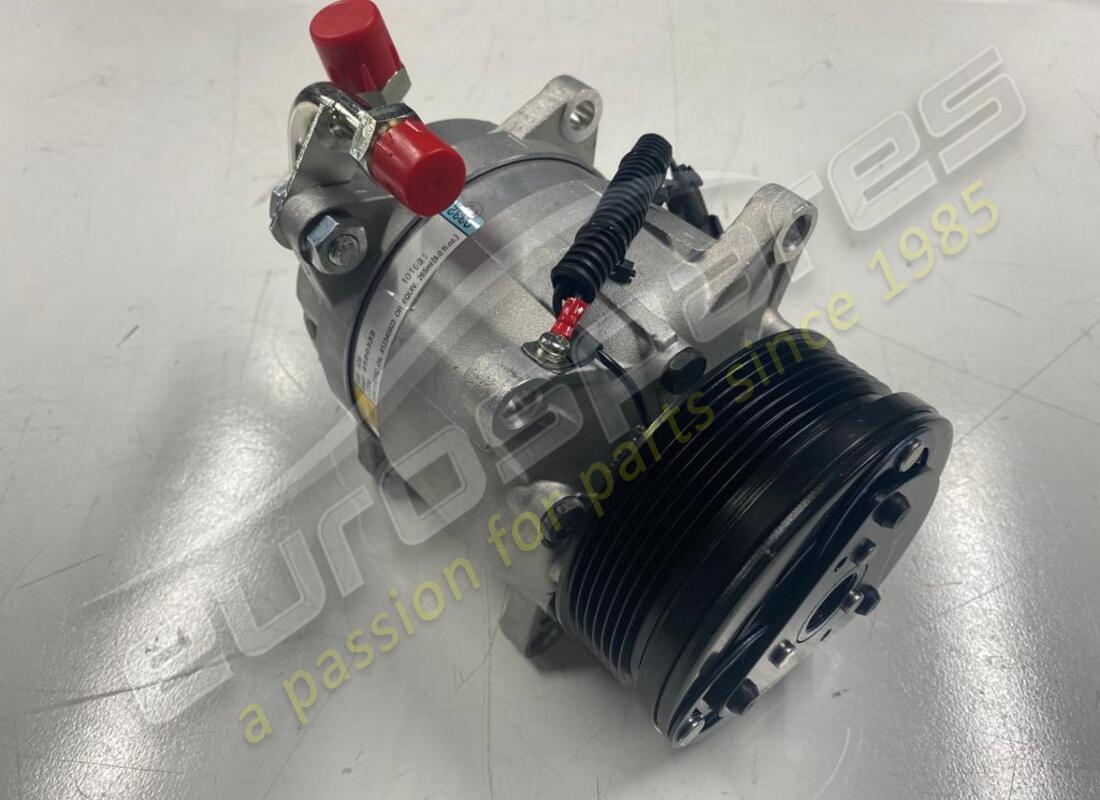 NEW Ferrari AIR CONDITIONING COMPRESSOR. PART NUMBER 204539 (3)