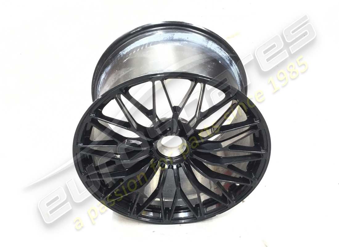 USED Lamborghini REAR WHEEL . PART NUMBER 470601017AG (1)