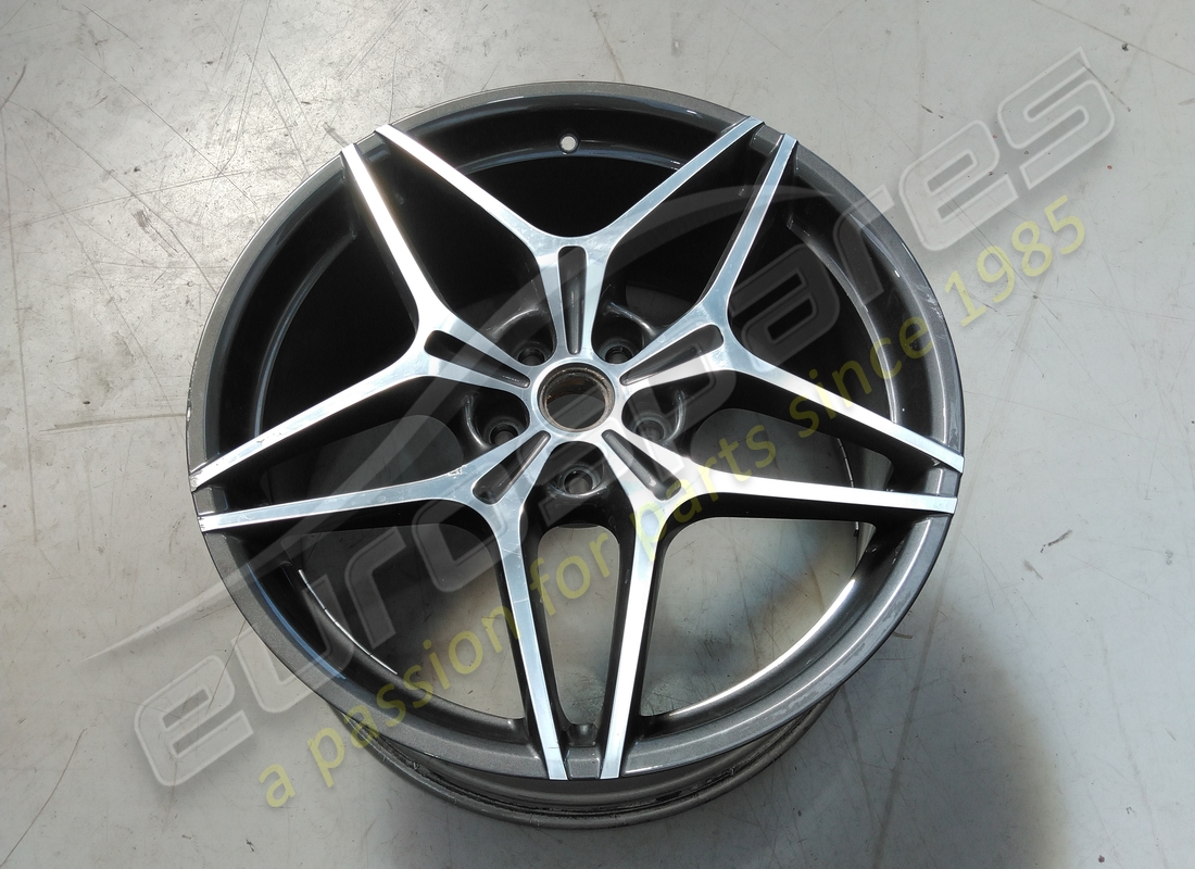 USED Ferrari REAR WHEEL 20 INCH . PART NUMBER 303335 (1)