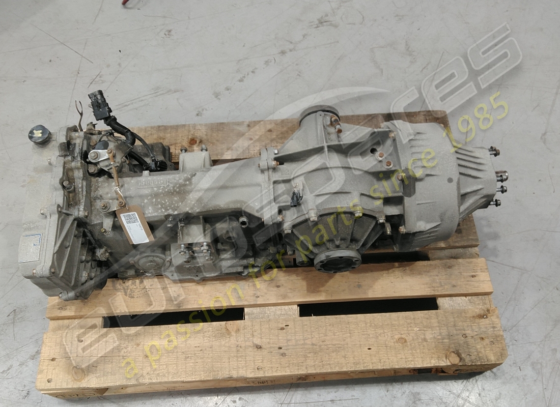 Used Ferrari AUTOMATIC GEARBOX COMPLETE part number 164018