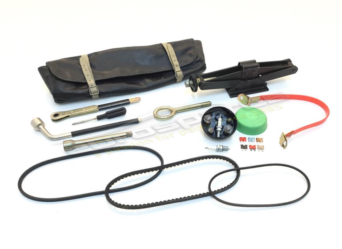 NEW FERRARI TOOL KIT MON8 2V USA. PART NUMBER 125104 (1) new ferrari tool kit mon8 2v usa. part number 125104 (1)