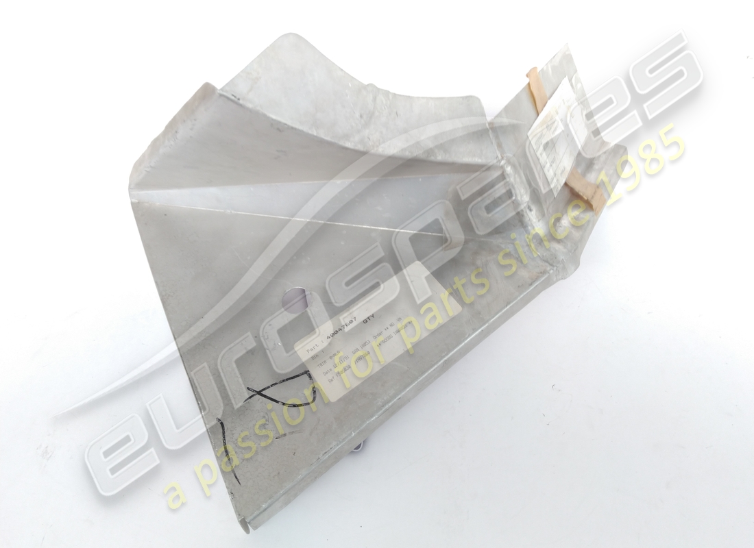 NEW FERRARI RH TRIMMED MOULDING. PART NUMBER 40047607 (1) new ferrari rh trimmed moulding. part number 40047607 (1)
