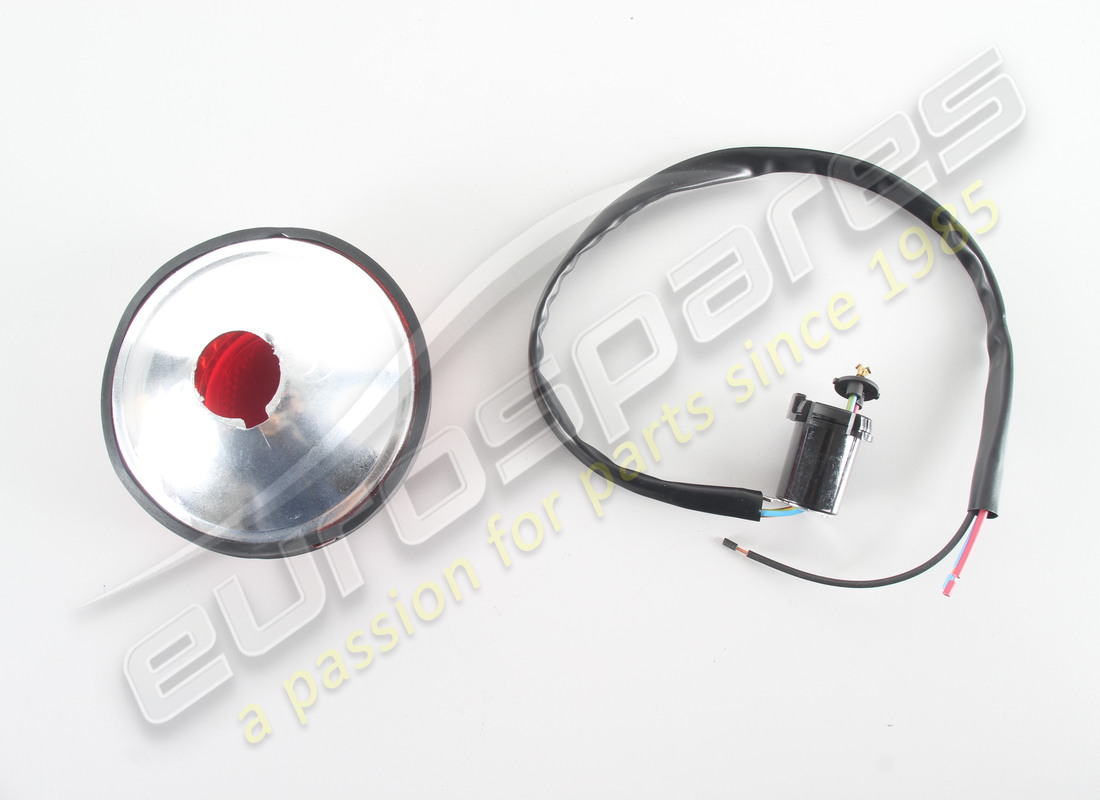 NEW (OTHER) FERRARI REAR TAIL LAMP C/W REFLECTOR OE. PART NUMBER 20082301 (2) new (other) ferrari rear tail lamp c/w reflector oe. part number 20082301 (2)