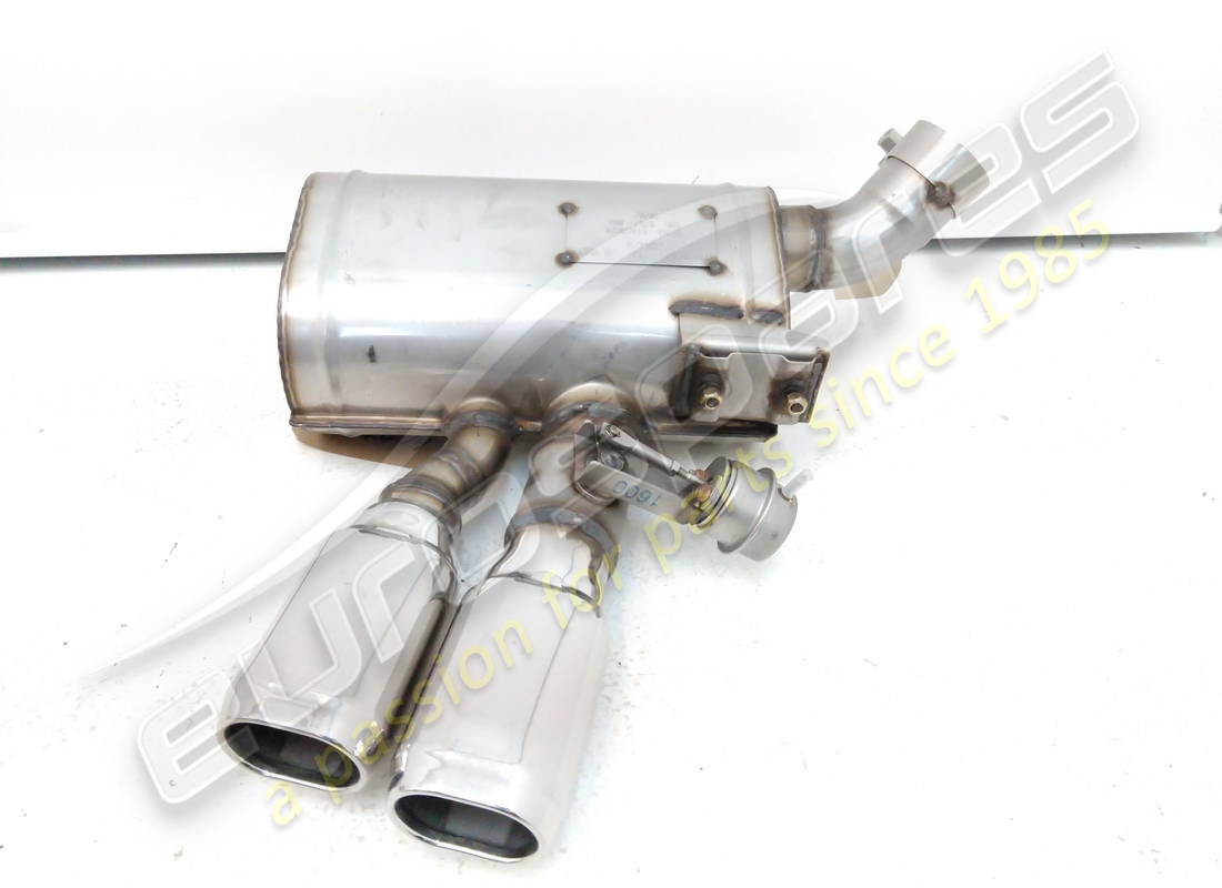NEW MASERATI REAR RH SILENCER. PART NUMBER 204479 (1) new maserati rear rh silencer. part number 204479 (1)