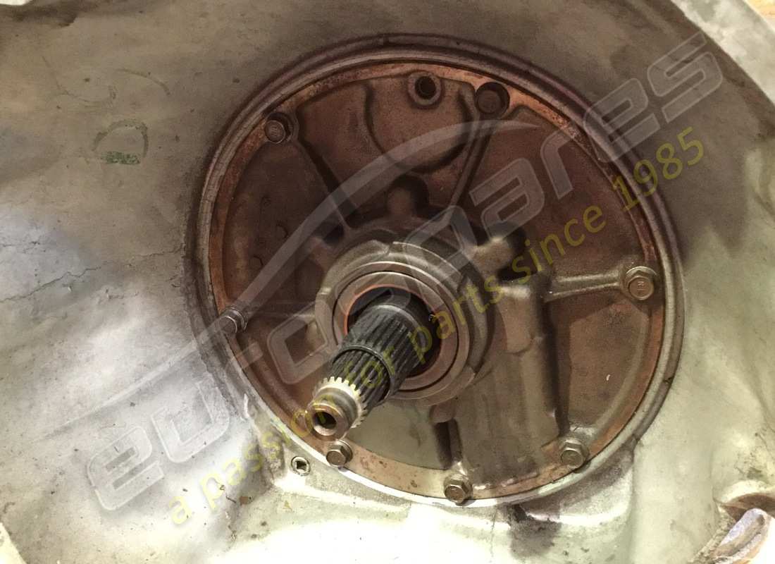 used maserati complete gearbox. part number ta58317 (5)