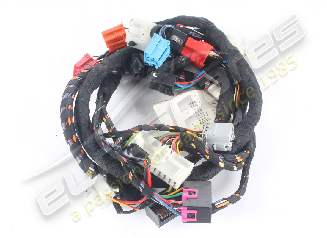 USED FERRARI TUNNEL CONSOLE CONNECTION CABLES. PART NUMBER 152184 (1) used ferrari tunnel console connection cables. part number 152184 (1)