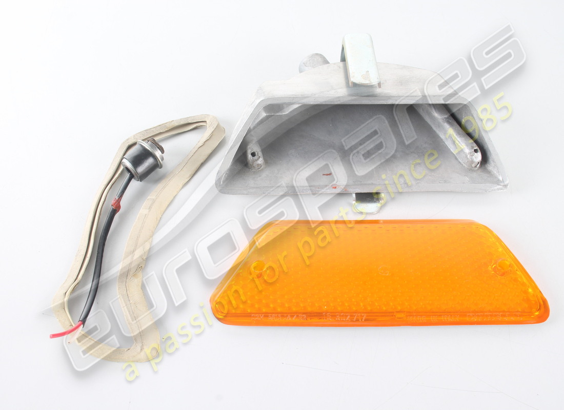 new ferrari rh indicator assembly. part number 0202330 (2)