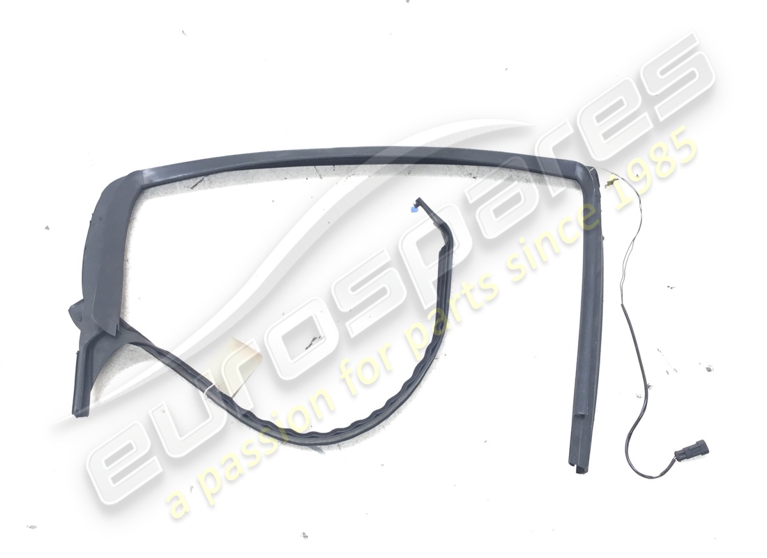 USED MASERATI LH REAR DOOR GLASS GUIDE GA. PART NUMBER 69288300 (5) used maserati lh rear door glass guide ga. part number 69288300 (5)