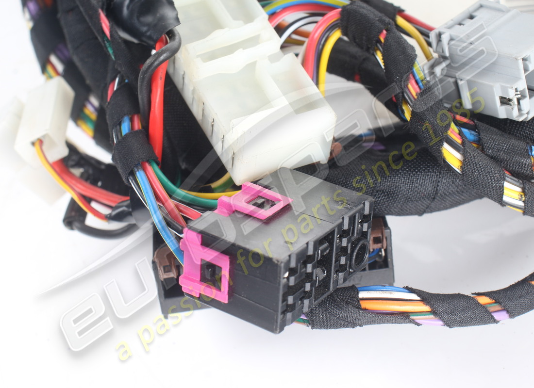 USED FERRARI TUNNEL CONSOLE CONNECTION CABLES. PART NUMBER 152184 (3) used ferrari tunnel console connection cables. part number 152184 (3)