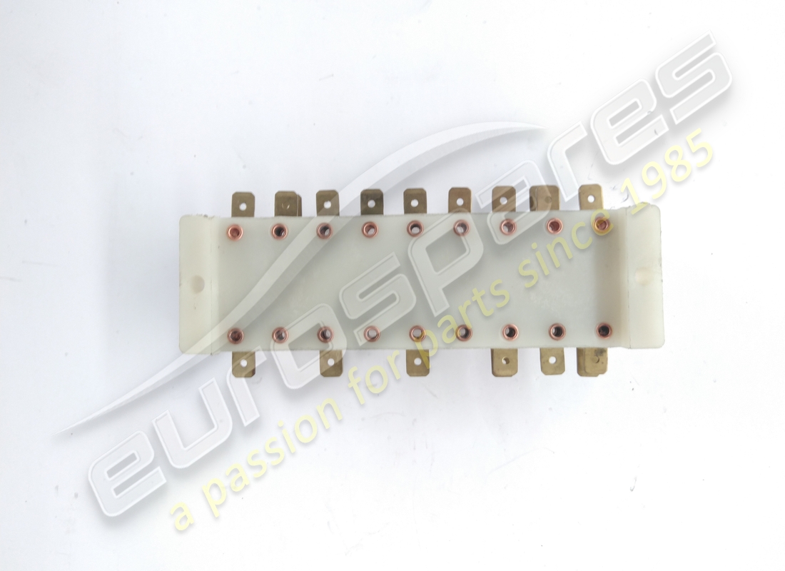 NEW FERRARI LH FUSE BOX - COMPLETE ASSEMBLY, WHITE. PART NUMBER 50181007 (3) new ferrari lh fuse box - complete assembly, white. part number 50181007 (3)