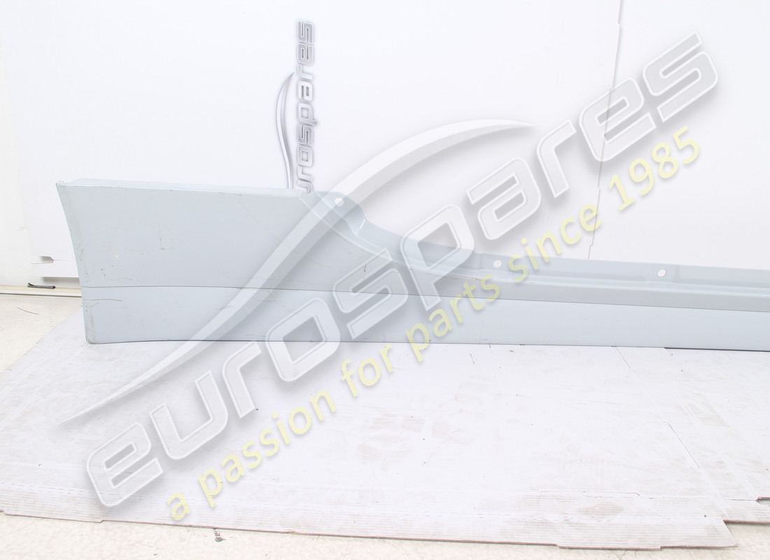 new ferrari side sill rh part number 66859110 (2)