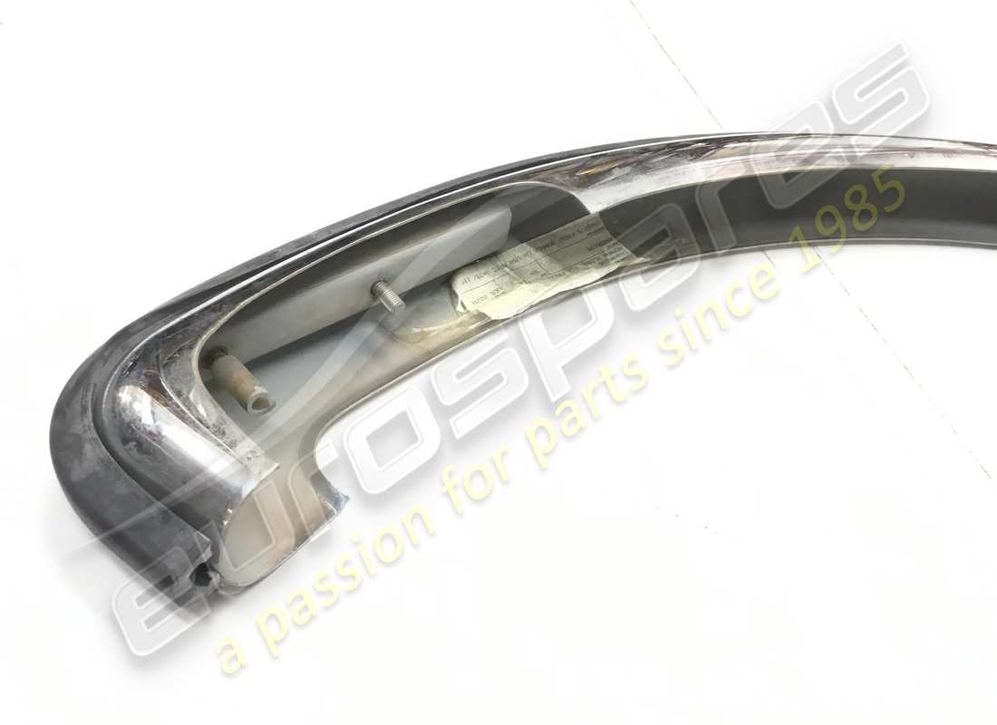 new ferrari lh front quarter bumper early oe. part number 20042305 (2)