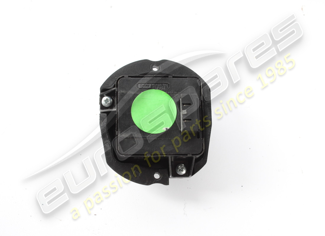 USED MASERATI LH REAR SEAT CONTROL BUTTON. PART NUMBER 203492 (2) used maserati lh rear seat control button. part number 203492 (2)