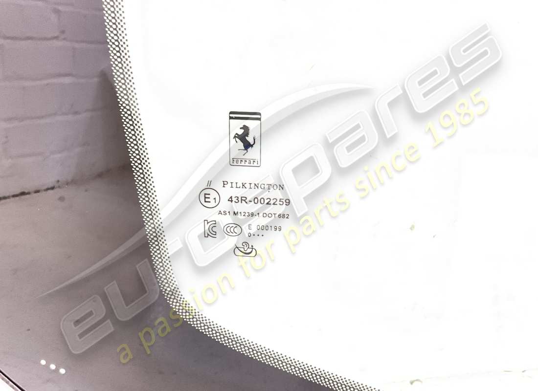 new ferrari windscreen. part number 935408 (2)