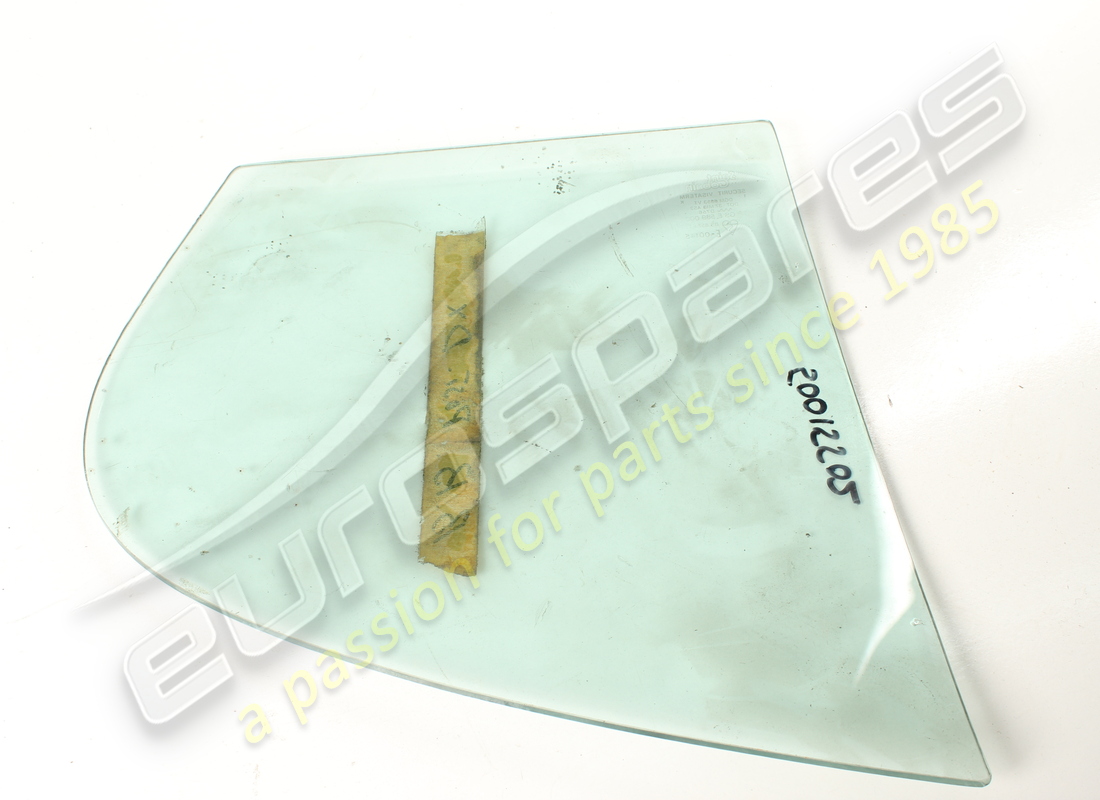 new ferrari rh rear quarter light assembly. part number 50015502 (3)