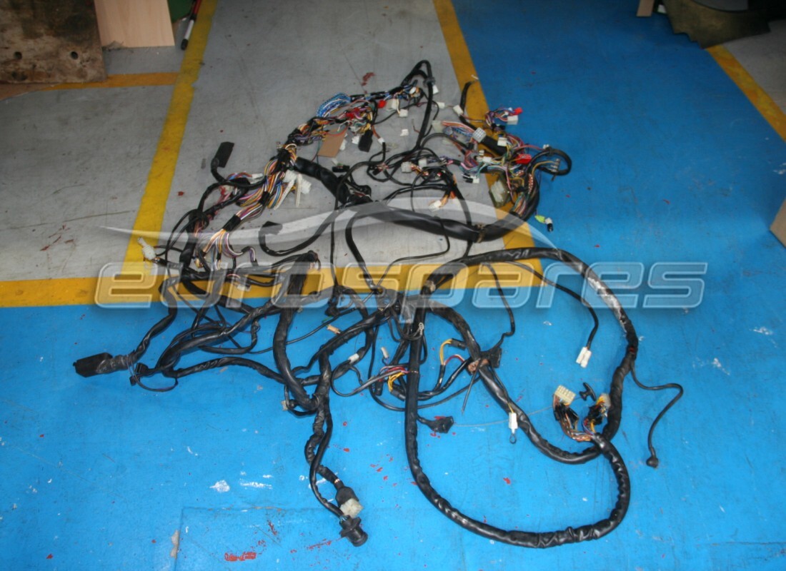 USED FERRARI REAR CABLE. PART NUMBER 61808700 (1) used ferrari rear cable. part number 61808700 (1)