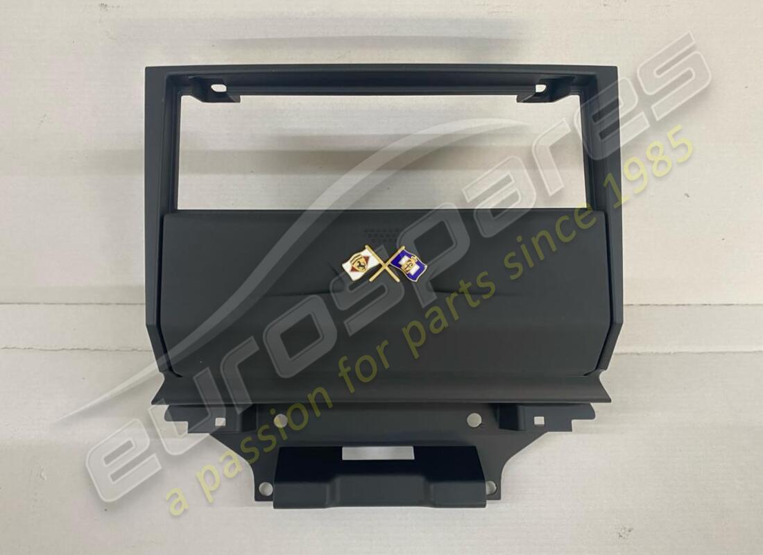 NEW FERRARI PLATE FOR RADIO. PART NUMBER 68120500 (1) new ferrari plate for radio. part number 68120500 (1)