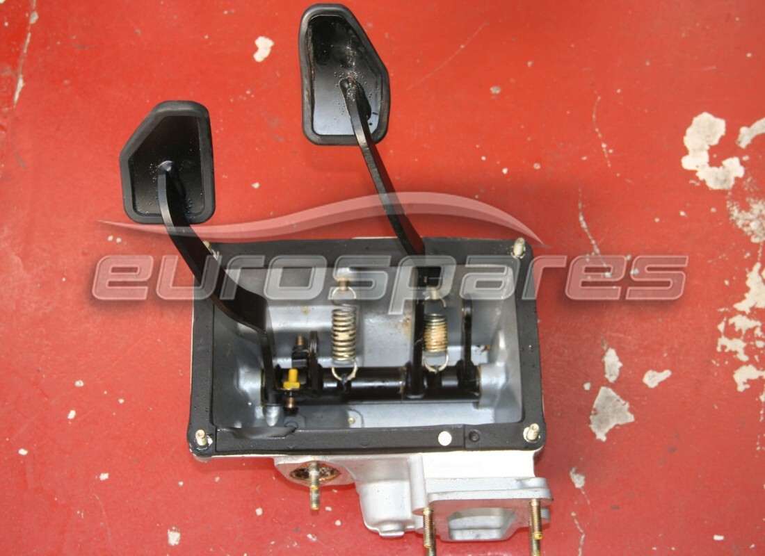 used ferrari support. part number 148261 (1)