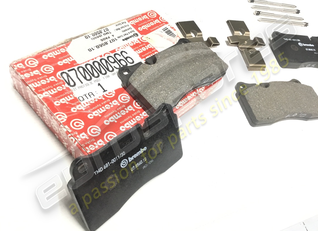 NEW FERRARI KIT OF REAR PADS. PART NUMBER 70000966 (2) new ferrari kit of rear pads. part number 70000966 (2)
