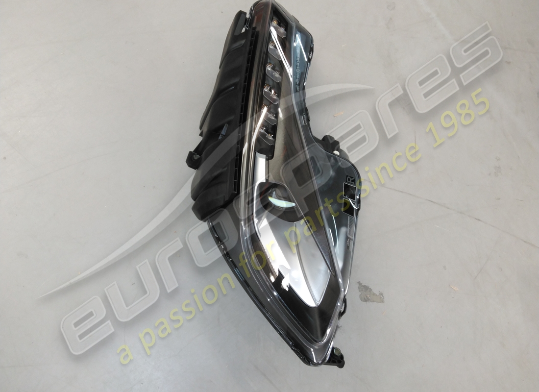 new ferrari rh bi-xenon headlight afs. part number 803966 (1)