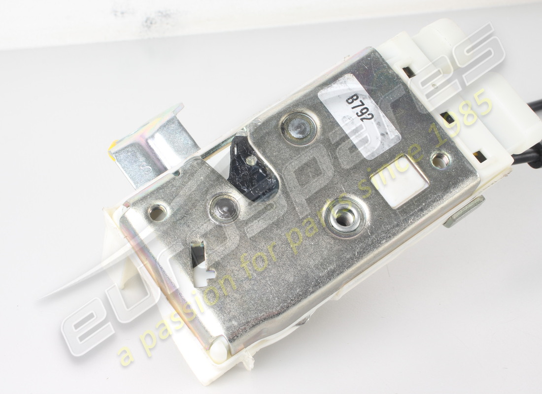 NEW FERRARI LH DOOR LOCK COMPLETE. PART NUMBER 69998100 (3) new ferrari lh door lock complete. part number 69998100 (3)