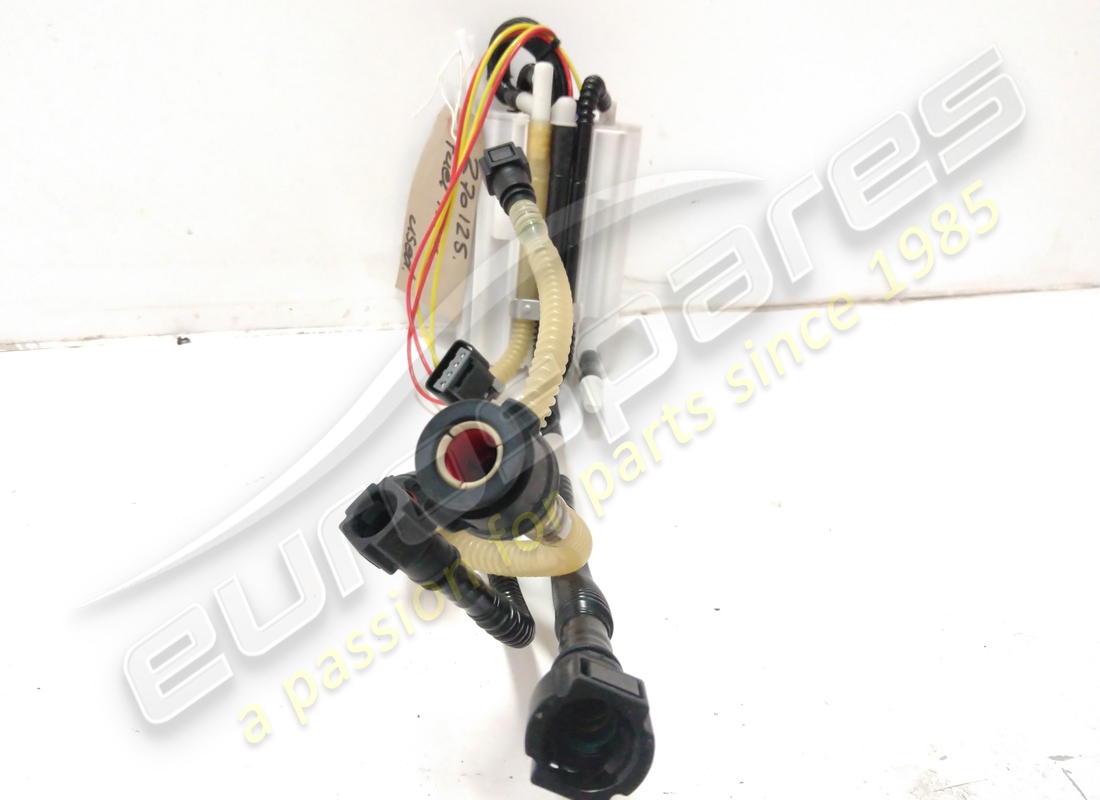 USED FERRARI FUEL PUMP. PART NUMBER 270125 (2) used ferrari fuel pump. part number 270125 (2)