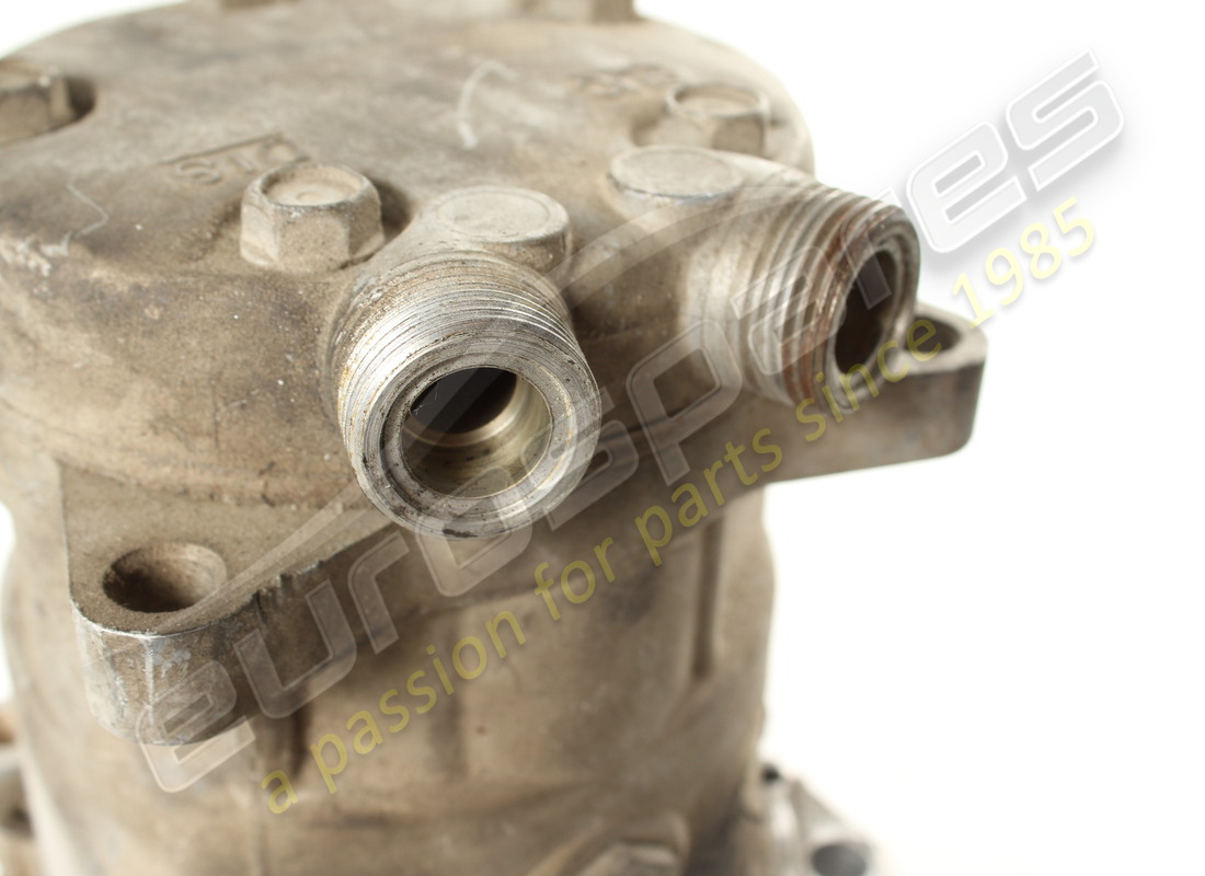 used ferrari air conditioning compressor. part number 123205 (3)