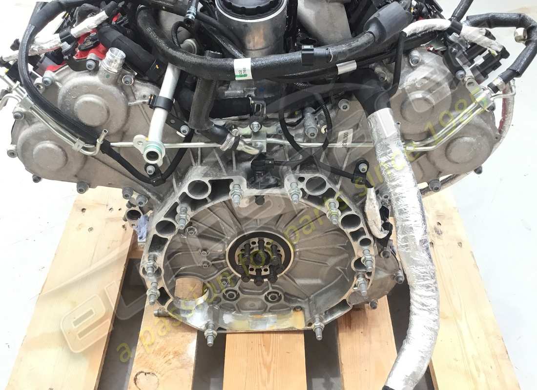 used ferrari tributo engine. part number 985000334 (2)
