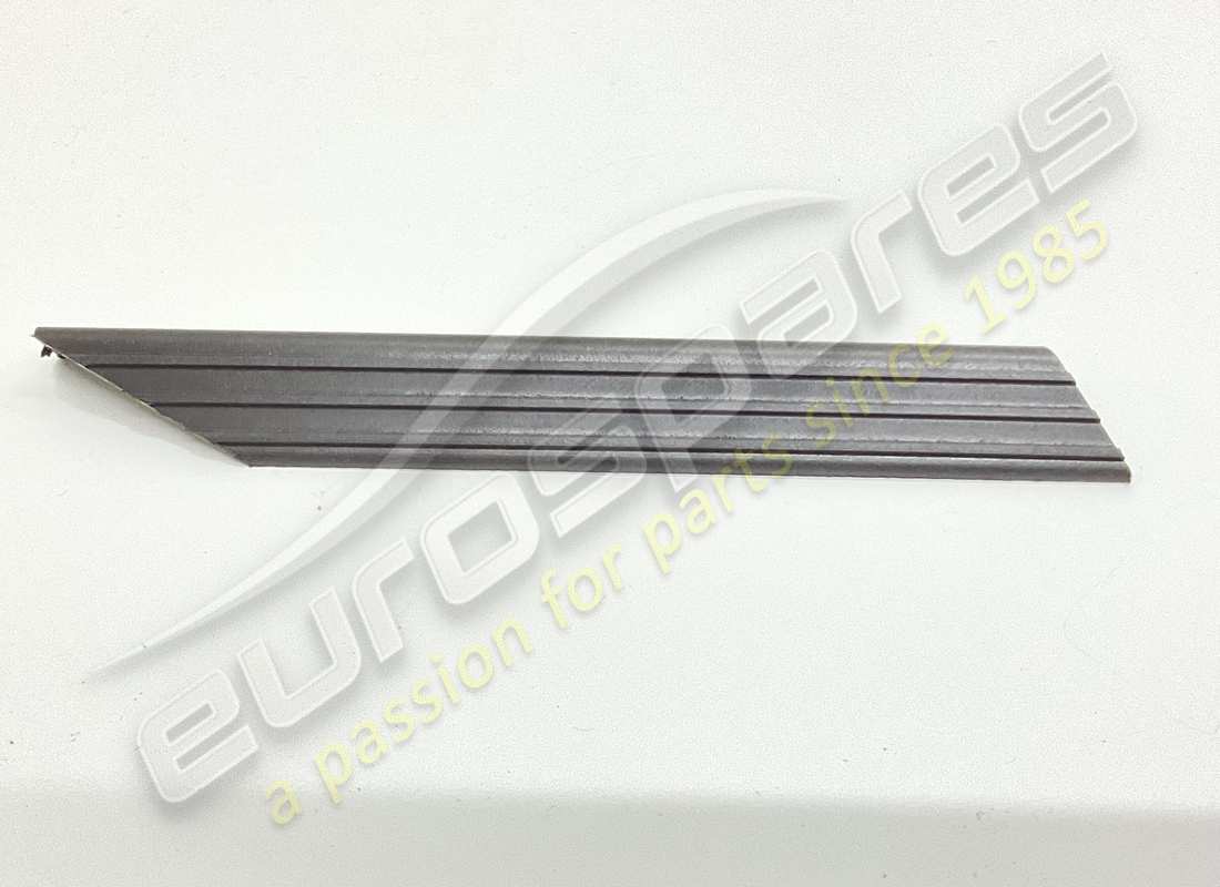 NEW FERRARI LH UPPER ANGLE. PART NUMBER 61563600 (2) new ferrari lh upper angle. part number 61563600 (2)