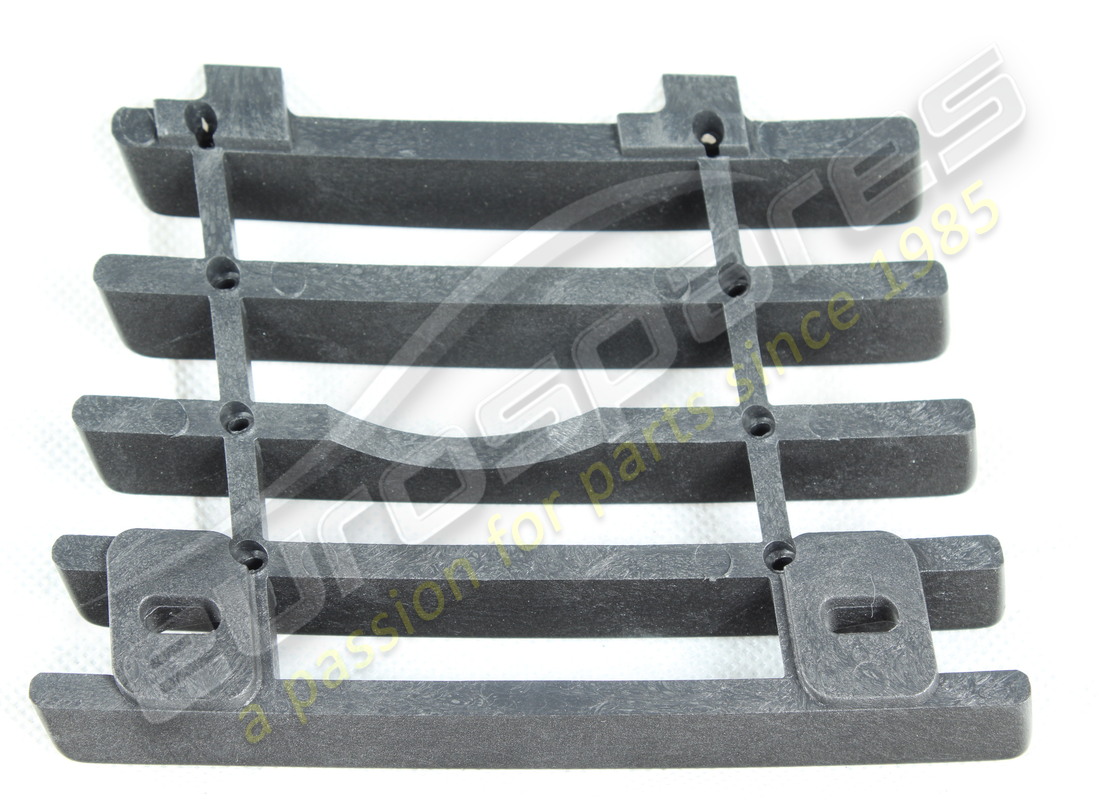 NEW MASERATI FRONT HOOK GRILL 4P90. PART NUMBER 376300348 (2) new maserati front hook grill 4p90. part number 376300348 (2)