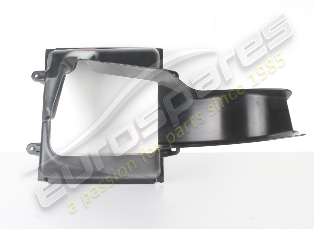 new maserati rh intercooler air duct. part number 670004139 (2)