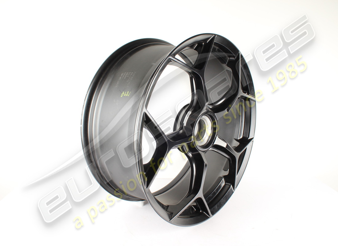 RECONDITIONED LAMBORGHINI FRONT WHEEL. PART NUMBER 4T0601017AT (2) reconditioned lamborghini front wheel. part number 4t0601017at (2)