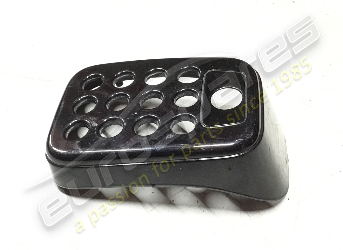 USED FERRARI REAR FOG LIGHT-PARKING CAMERA. PART NUMBER 339379 (4) used ferrari rear fog light-parking camera. part number 339379 (4)