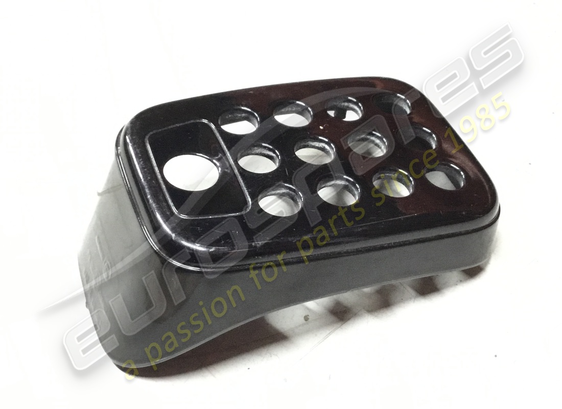 USED FERRARI REAR FOG LIGHT-PARKING CAMERA. PART NUMBER 339379 (3) used ferrari rear fog light-parking camera. part number 339379 (3)